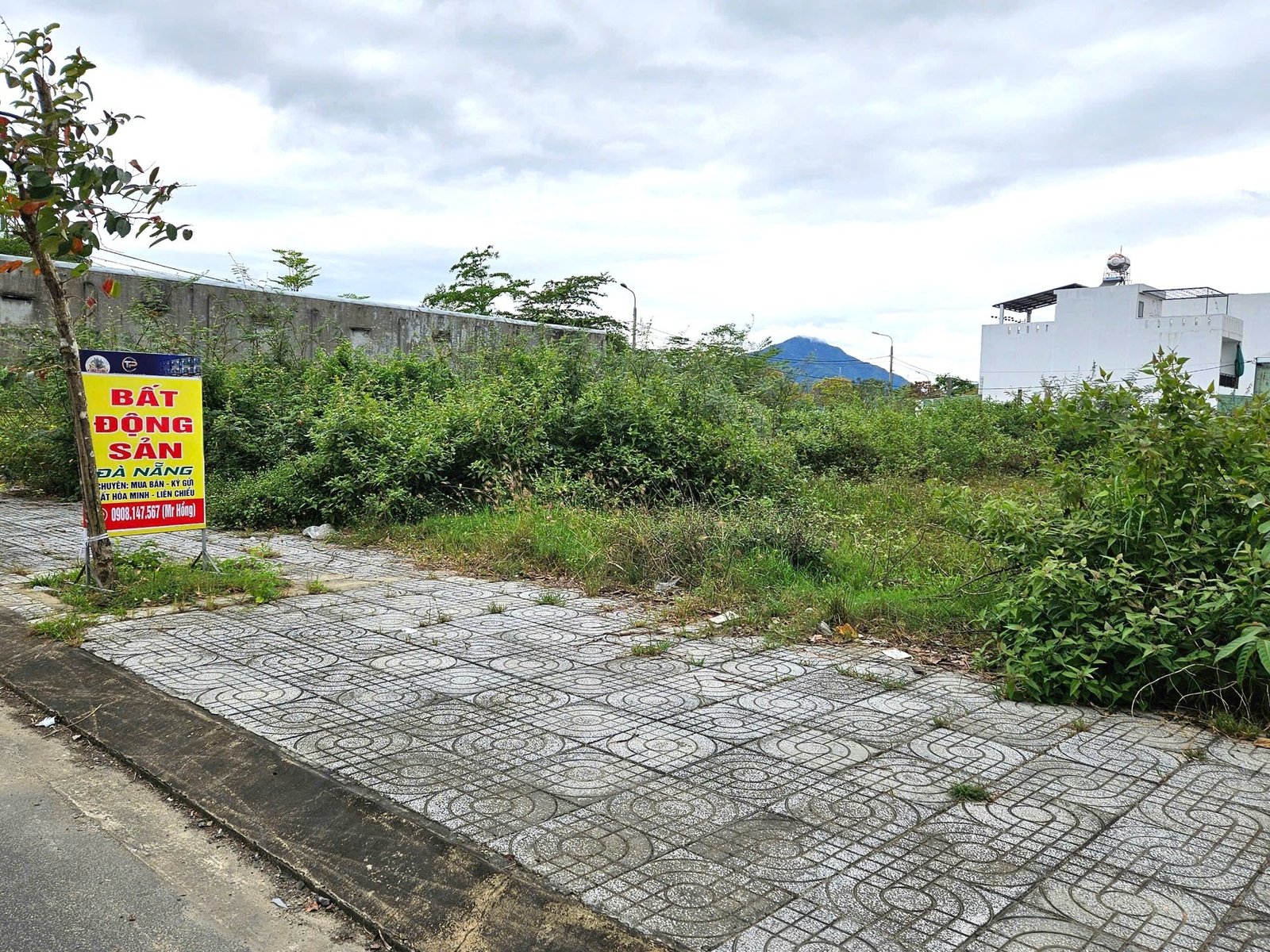 Harga Tanah Tidak Turun, Warga Vietnam Tuntut Penjelasan